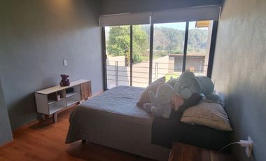 MODERNA CASA EN VENTA, VALLE DE BRAVO