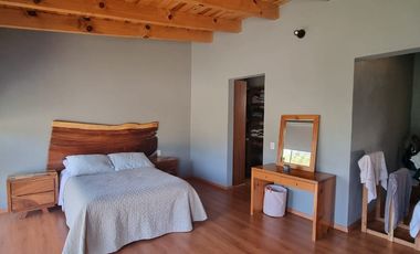 MODERNA CASA EN VENTA, VALLE DE BRAVO