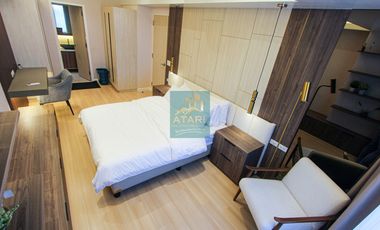Luxurious 3BR Condo with Spectacular Views and Parking in Mandani Bay Suites