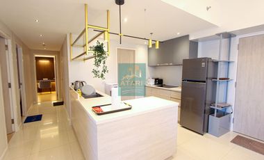 Luxurious 3BR Condo with Spectacular Views and Parking in Mandani Bay Suites