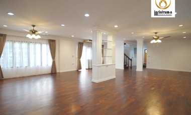 For Rent Ladawan Village, Corner unit with nice garden, Srinakarin Road, Samutprakan.