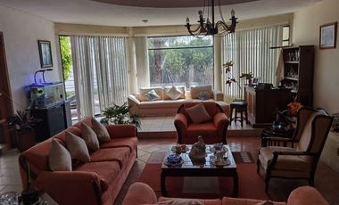 FRACC.VISTA REAL. Vive en contacto con la Naturaleza.   Aire puro, lagos, bosquecillos, 4 grados más fresco que abajo en QRO.,  Club social y deportivo muy completo, Seguridad 24/7.