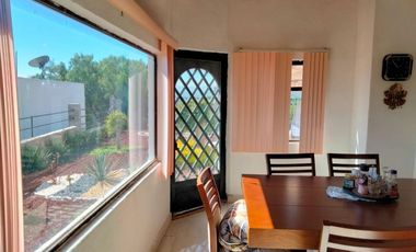 FRACC.VISTA REAL. Vive en contacto con la Naturaleza.   Aire puro, lagos, bosquecillos, 4 grados más fresco que abajo en QRO.,  Club social y deportivo muy completo, Seguridad 24/7.