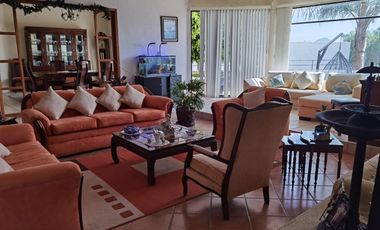 FRACC.VISTA REAL. Vive en contacto con la Naturaleza.   Aire puro, lagos, bosquecillos, 4 grados más fresco que abajo en QRO.,  Club social y deportivo muy completo, Seguridad 24/7.