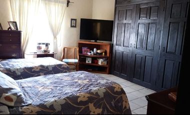 FRACC.VISTA REAL. Vive en contacto con la Naturaleza.   Aire puro, lagos, bosquecillos, 4 grados más fresco que abajo en QRO.,  Club social y deportivo muy completo, Seguridad 24/7.