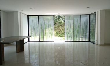 D974A Casa en arriendo en el sector El Atravesado