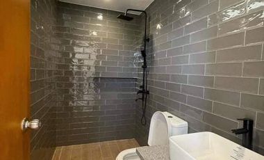 4Bedrooms House and Lot In Taytay Rizal Ready For Occupancy Overlooking City View