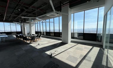 OFICINA ACONDIONADA UN PISO EN RENTA 452 M2 TORRE OMEGA CENTRO MAYOR ZAVALETA