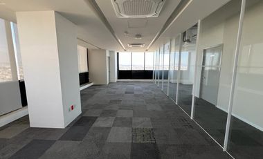 OFICINA ACONDIONADA UN PISO EN RENTA 452 M2 TORRE OMEGA CENTRO MAYOR ZAVALETA
