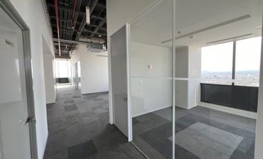 OFICINA ACONDIONADA UN PISO EN RENTA 452 M2 TORRE OMEGA CENTRO MAYOR ZAVALETA