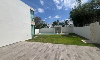 AMPLIA CASA PARA ENTREGA INMEDIATA EN SAN DIEGO CUTZ AL NORTE DE MÉRIDA