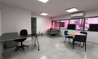 ALQUILER DE OFICINAS AMOBLADAS TODO INCLUIDO- VERSALLES - CALI