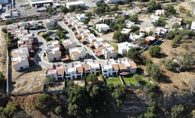 Hermosa Casa en Venta en Balvanera (Villa Toscana) Amplias Áreas Verdes