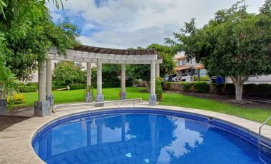 Hermosa Casa en Venta en Balvanera (Villa Toscana) Amplias Áreas Verdes