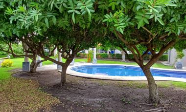 Hermosa Casa en Venta en Balvanera (Villa Toscana) Amplias Áreas Verdes