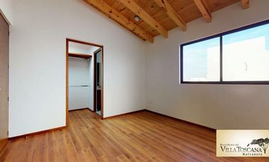 Hermosa Casa en Venta en Balvanera (Villa Toscana) Amplias Áreas Verdes