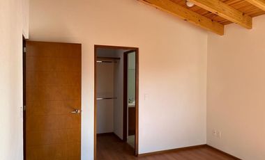 Hermosa Casa en Venta en Balvanera (Villa Toscana) Amplias Áreas Verdes