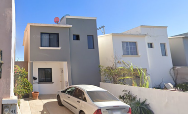 CASA EN ROSARITO EN PRIV REFINERIA DE CADEREYTA, SUPER OPORTUNIDAD DE INVERSIÓN!!!