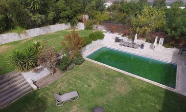EXCEPCIONAL PROPIEDAD UBICADA EN CHICUREO 1.100 MT2  DE TERRENO , UBICACION EN SECTOR EXCLUSIVO DE CHICUREO , PIEDRA ROJA