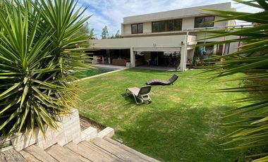 EXCEPCIONAL PROPIEDAD UBICADA EN CHICUREO 1.100 MT2  DE TERRENO , UBICACION EN SECTOR EXCLUSIVO DE CHICUREO , PIEDRA ROJA