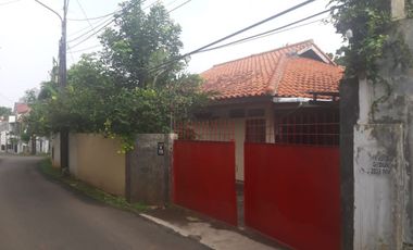 DIJUAL RUMAH TUA HITUNG TANAH  DI JL. MPR CIPETE SELATAN JAKARTA SELATAN