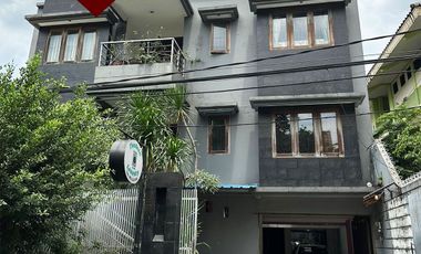 Rumah 3 Lantai, Jl. Danau Tondano, Tanah Abang, Jakarta Pusat