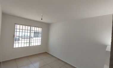 CASA EN RENTA ZONA INDUSTRIAL  LOS LAGOS WTC Y MILLENIUM LA PILA SLP