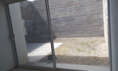 CASA EN RENTA ZONA INDUSTRIAL  LOS LAGOS WTC Y MILLENIUM LA PILA SLP
