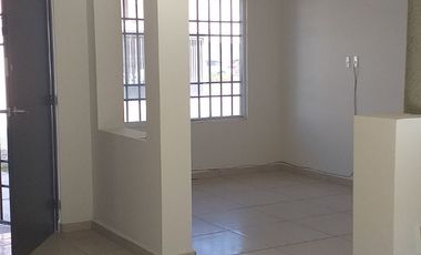 CASA EN RENTA ZONA INDUSTRIAL  LOS LAGOS WTC Y MILLENIUM LA PILA SLP