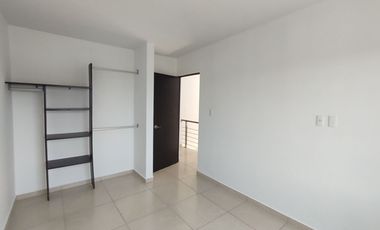 CASA EN RENTA ZONA INDUSTRIAL  LOS LAGOS WTC Y MILLENIUM LA PILA SLP