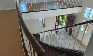 Townhouse with Condo Title for Sale 20 mins from Alabang
