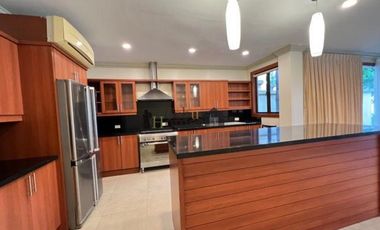 Three Bedrooms Beach Villa in Coral Point