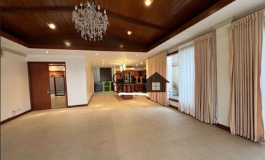 Three Bedrooms Beach Villa in Coral Point