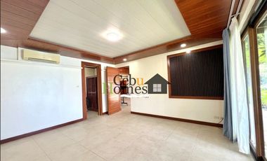 Three Bedrooms Beach Villa in Coral Point