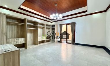 Three Bedrooms Beach Villa in Coral Point