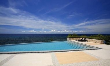 Three Bedrooms Beach Villa in Coral Point