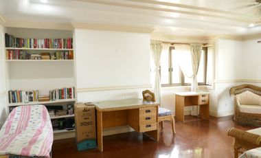 Rush Sale: 7=bedroom furnished  house with a big garden, for sale in a resort subdivision - Mactan, Cebu