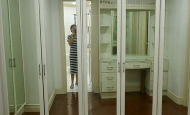 Rush Sale: 7=bedroom furnished  house with a big garden, for sale in a resort subdivision - Mactan, Cebu