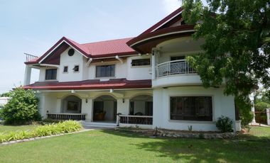 Rush Sale: 7=bedroom furnished  house with a big garden, for sale in a resort subdivision - Mactan, Cebu