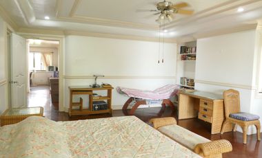 Rush Sale: 7=bedroom furnished  house with a big garden, for sale in a resort subdivision - Mactan, Cebu