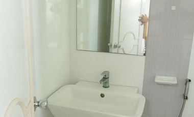 Rush Sale: 7=bedroom furnished  house with a big garden, for sale in a resort subdivision - Mactan, Cebu