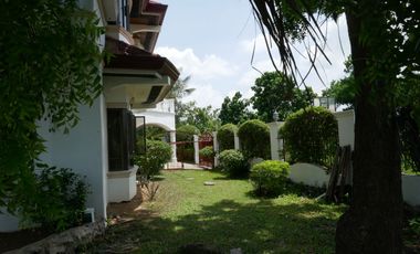 Rush Sale: 7=bedroom furnished  house with a big garden, for sale in a resort subdivision - Mactan, Cebu