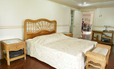 Rush Sale: 7=bedroom furnished  house with a big garden, for sale in a resort subdivision - Mactan, Cebu