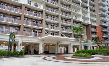 Improved 2 Bedroom Condo with Parking For Sale Brixton Place Kapitolyo Pasig Near BGC