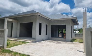 บ้านเดี่ยวกว้างขวาง สไตล์โมเดิร์น 3 ห้องนอน 2 ห้องน้ำ วิวภูเขา บรรยากาศธรรมชาติ ก่อสร้างเสร็จแล้ว 90% อ.ขนอม จ.นครศรีธรรมราช