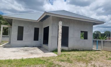บ้านเดี่ยวกว้างขวาง สไตล์โมเดิร์น 3 ห้องนอน 2 ห้องน้ำ วิวภูเขา บรรยากาศธรรมชาติ ก่อสร้างเสร็จแล้ว 90% อ.ขนอม จ.นครศรีธรรมราช