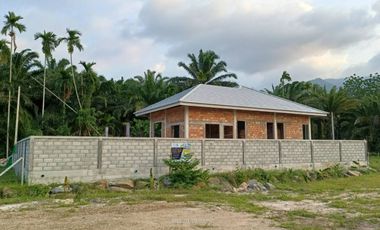 บ้านเดี่ยวกว้างขวาง สไตล์โมเดิร์น 3 ห้องนอน 2 ห้องน้ำ วิวภูเขา บรรยากาศธรรมชาติ ก่อสร้างเสร็จแล้ว 90% อ.ขนอม จ.นครศรีธรรมราช