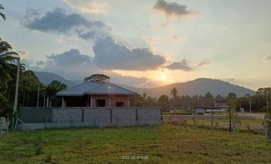 บ้านเดี่ยวกว้างขวาง สไตล์โมเดิร์น 3 ห้องนอน 2 ห้องน้ำ วิวภูเขา บรรยากาศธรรมชาติ ก่อสร้างเสร็จแล้ว 90% อ.ขนอม จ.นครศรีธรรมราช