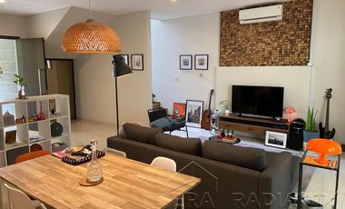 Rumah Minimalis Modern di Serenia Hills, Lebak Bulus