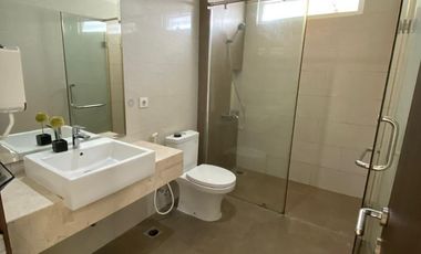 Rumah Minimalis Modern di Serenia Hills, Lebak Bulus